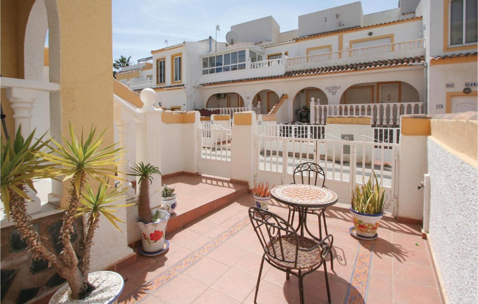 Gorgeous Home In Santa Pola With Wifi Extérieur photo