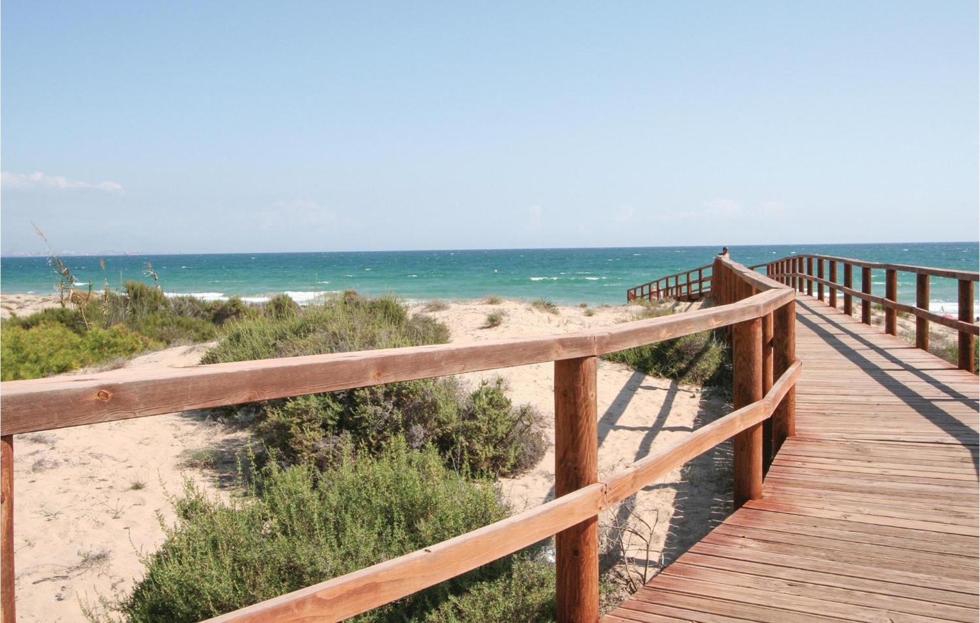 Gorgeous Home In Santa Pola With Wifi Extérieur photo