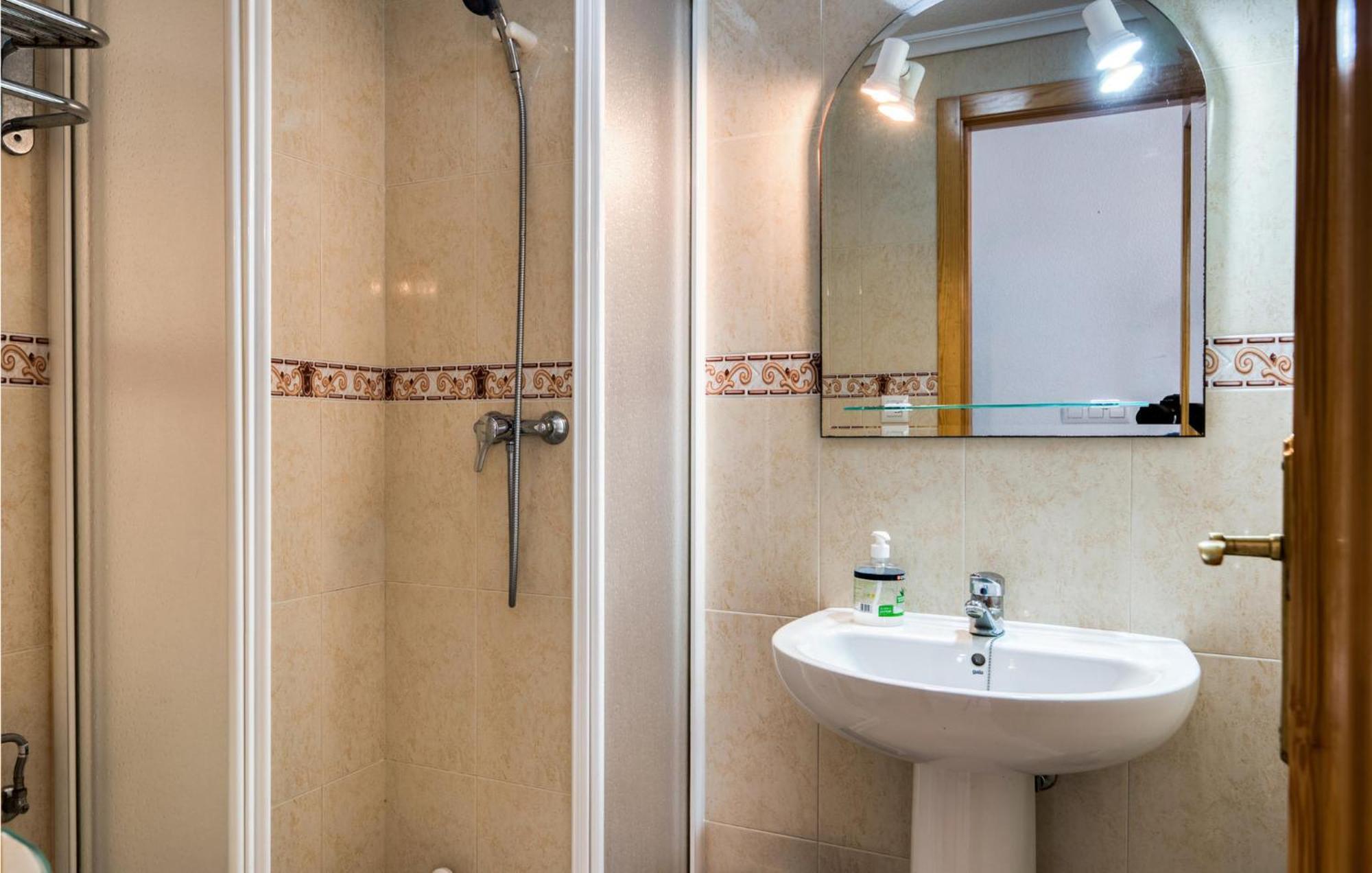 Gorgeous Home In Santa Pola With Wifi Extérieur photo