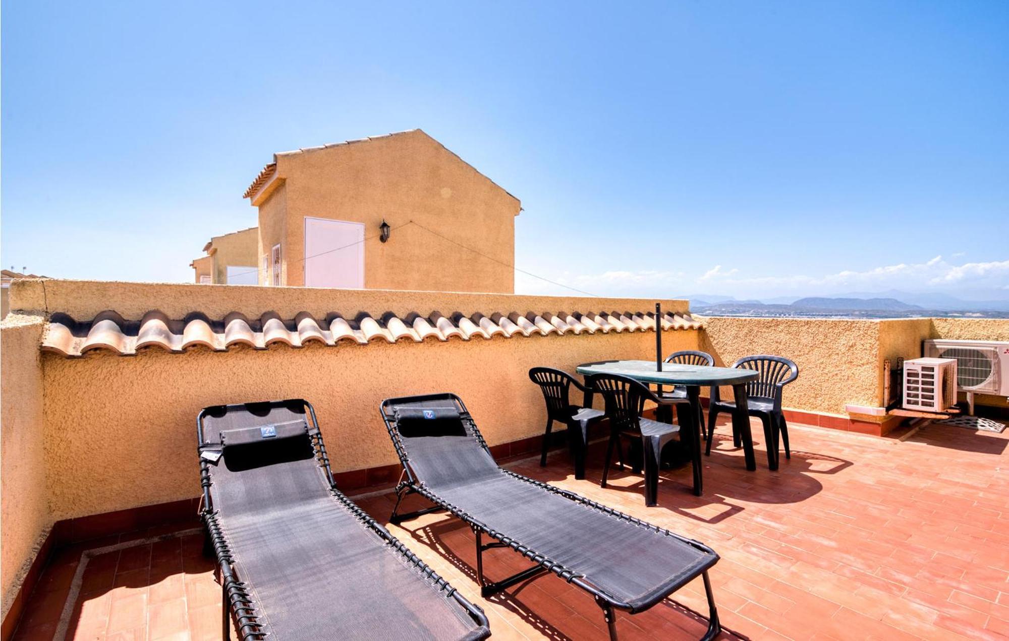 Gorgeous Home In Santa Pola With Wifi Extérieur photo