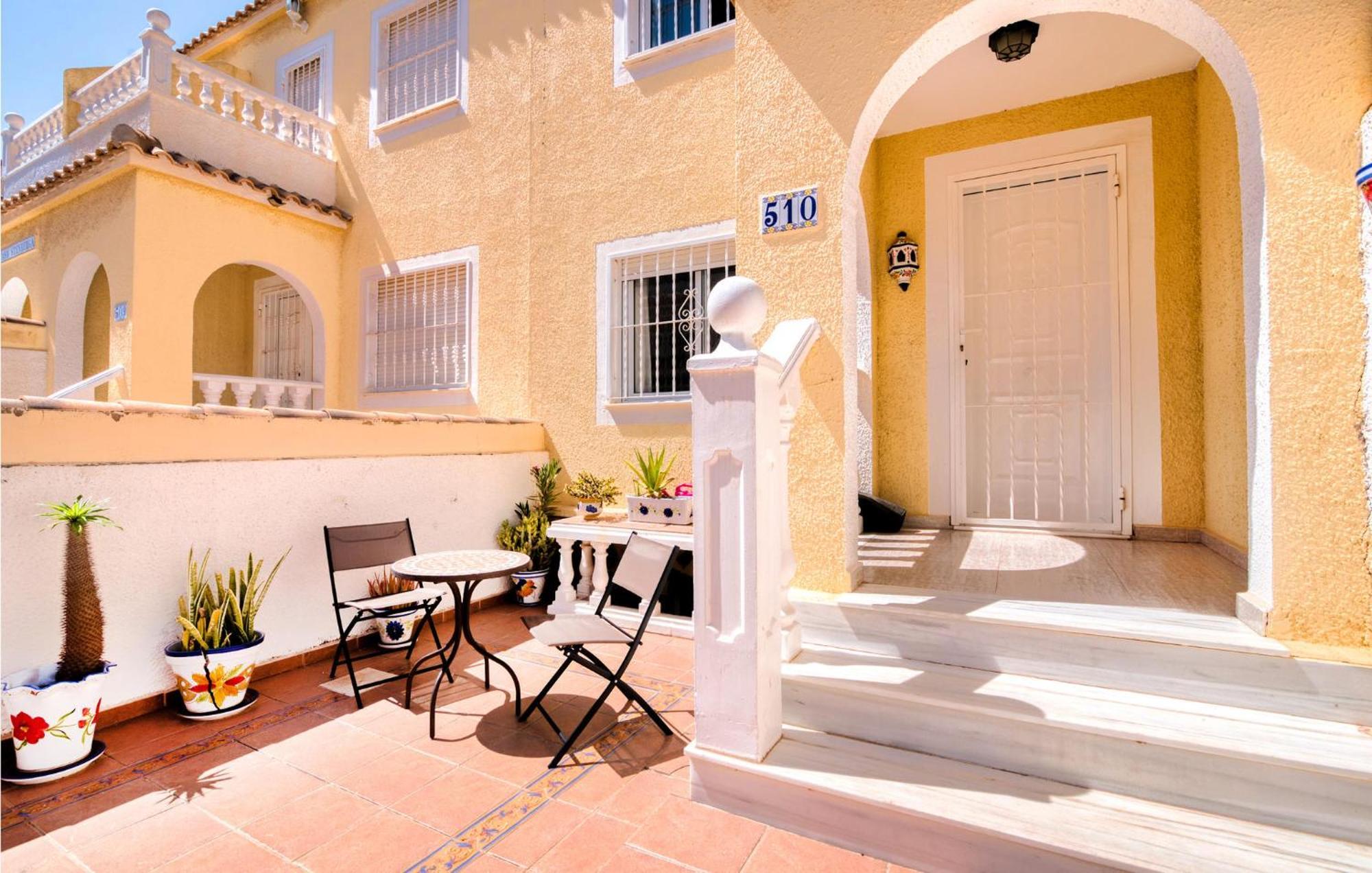 Gorgeous Home In Santa Pola With Wifi Extérieur photo