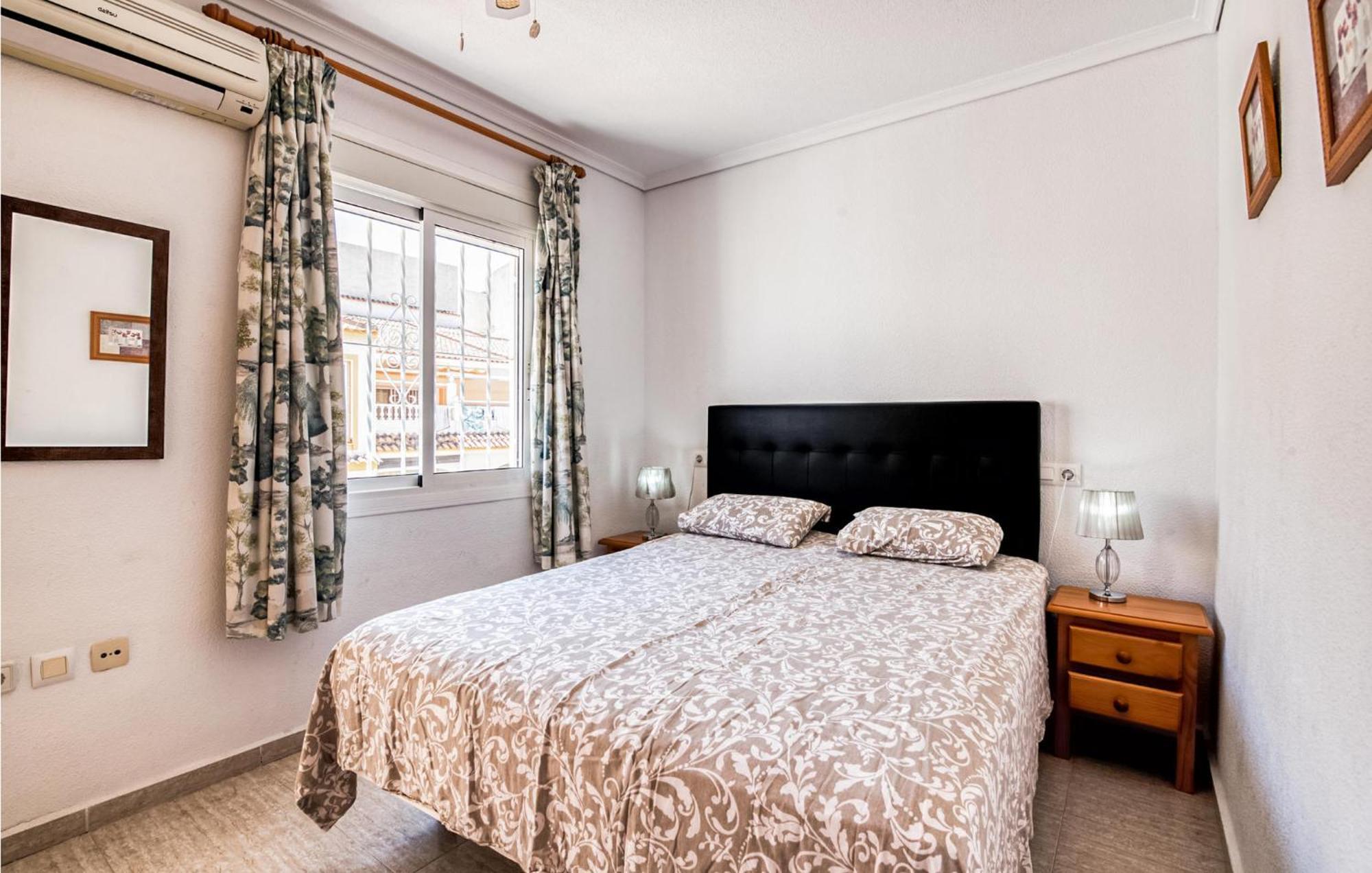 Gorgeous Home In Santa Pola With Wifi Extérieur photo
